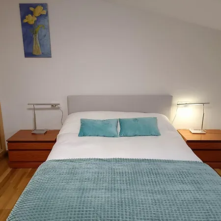 Andurina Monforte De Lemos